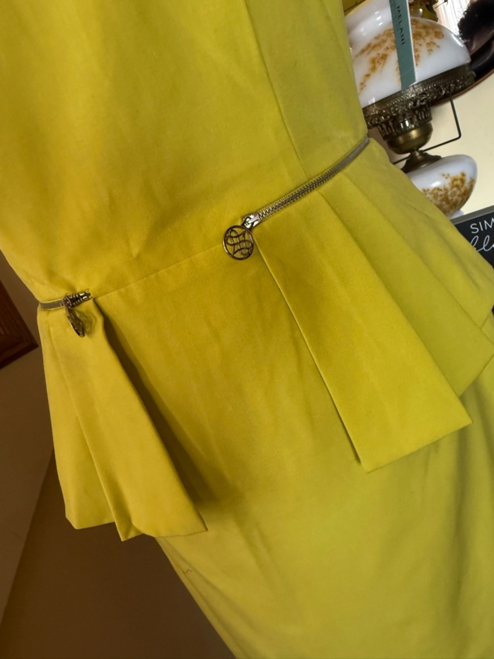 ANTONIO MELANI Bright Yellow Sheath Dress with Peplum Detail - Picture 14 of 17